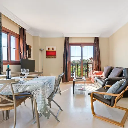 Gazules Del Sol 2458 Estepona