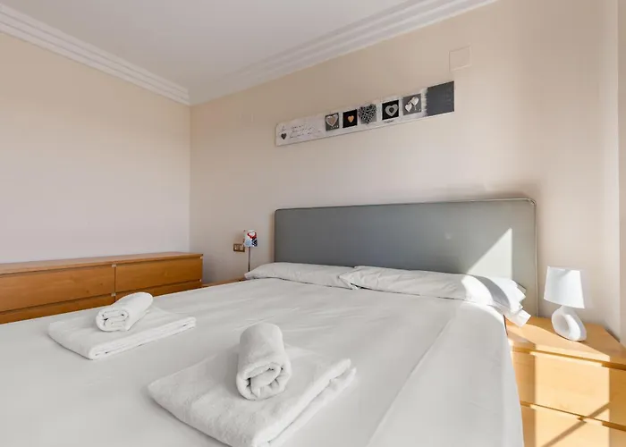 Gazules Del Sol 2458 إِستيبونا