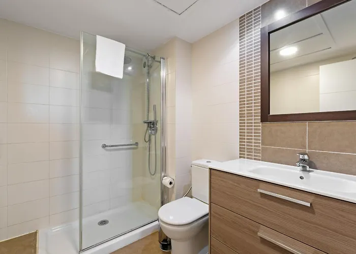 Gazules Del Sol 2458 إِستيبونا