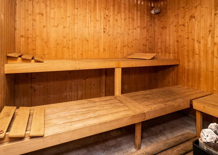 Gazules Del Sol 2458 * إِستيبونا